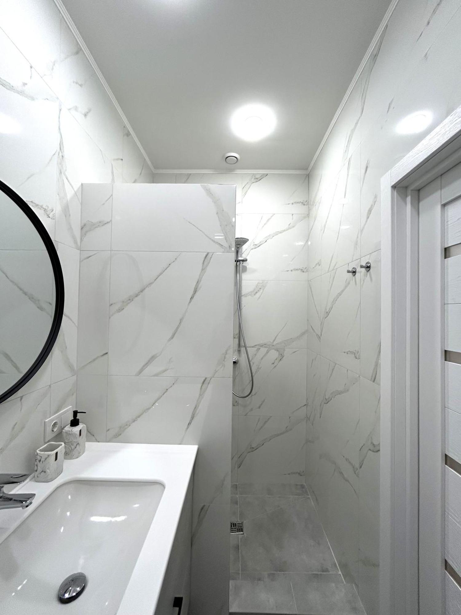 Modern Apartment, 100M To Opera Lviv Bagian luar foto