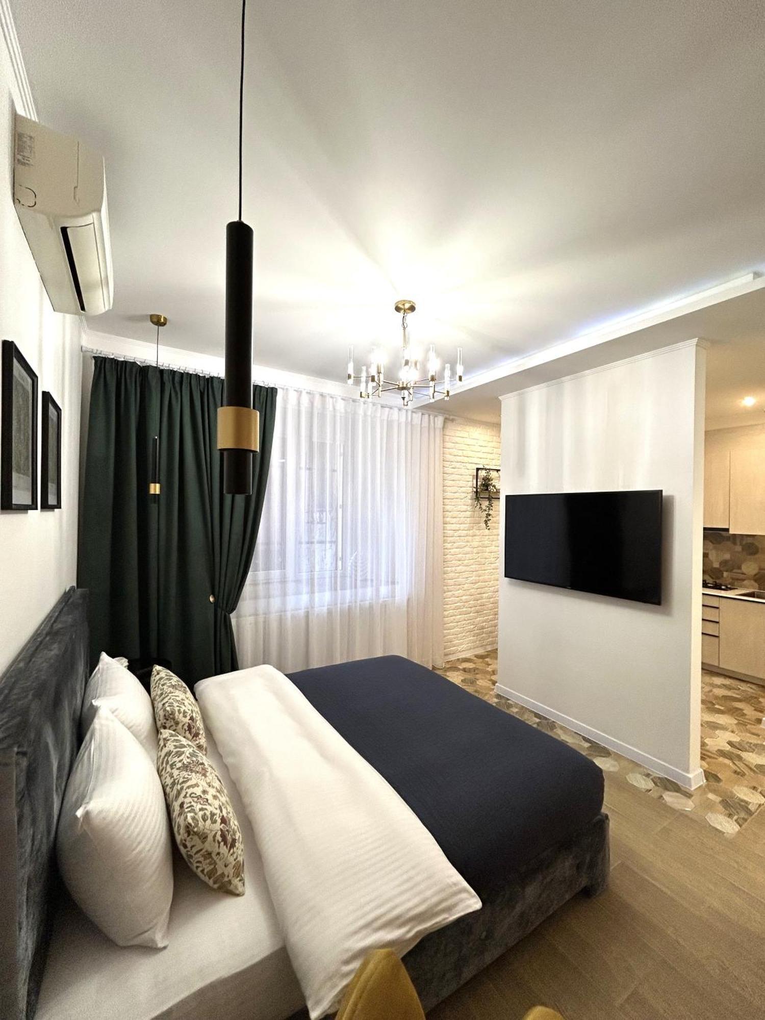 Modern Apartment, 100M To Opera Lviv Bagian luar foto
