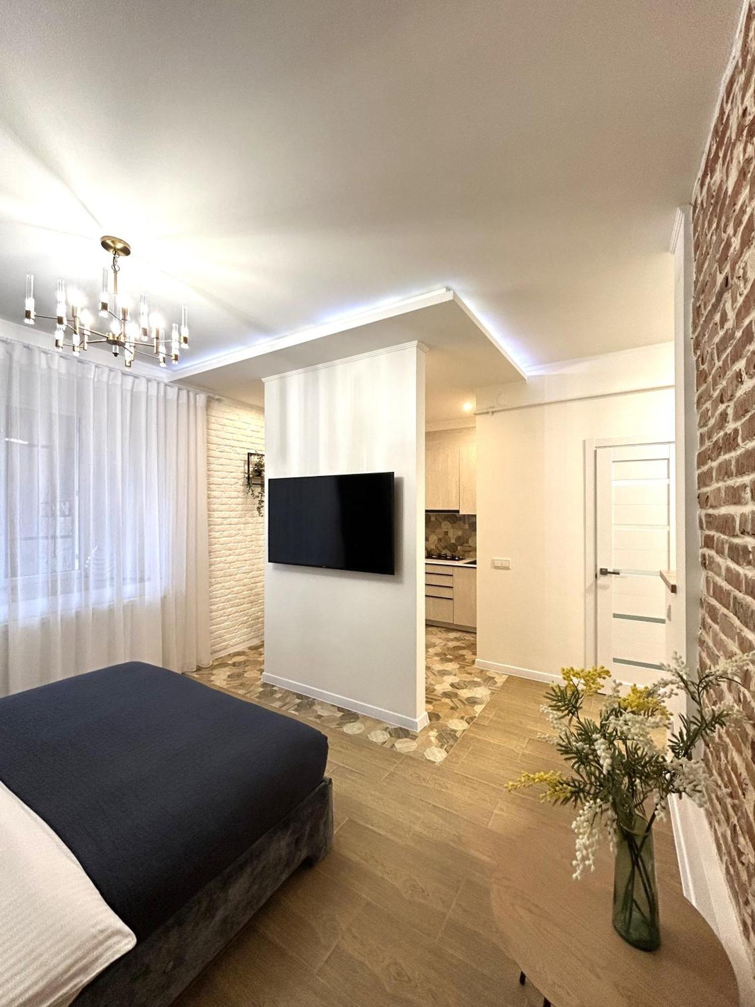 Modern Apartment, 100M To Opera Lviv Bagian luar foto